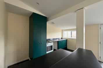 2/21 Olivia Crescent, Tawa