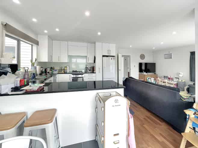 70 Waverton Terrace, Churton Park