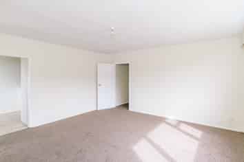 8 Thomson Grove, Stokes Valley