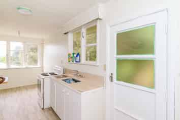 8 Thomson Grove, Stokes Valley