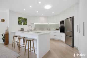 7 Island Vista, Athenree