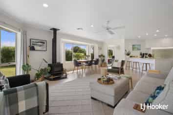 7 Island Vista, Athenree