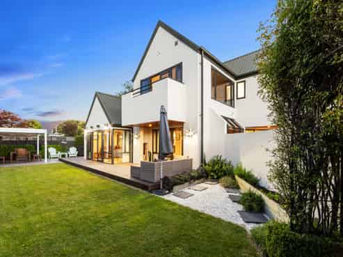 11 Harlech Mews, Avonhead