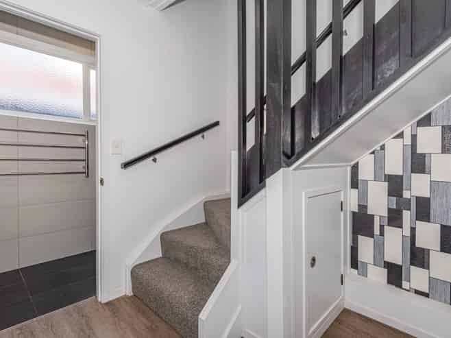 4A/12 Selwyn Avenue, AVENUES