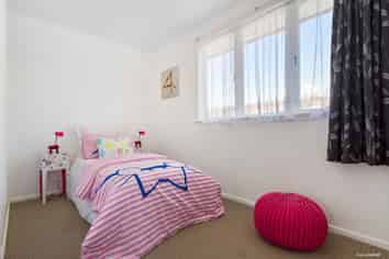 70 Rosamund Avenue, New Windsor