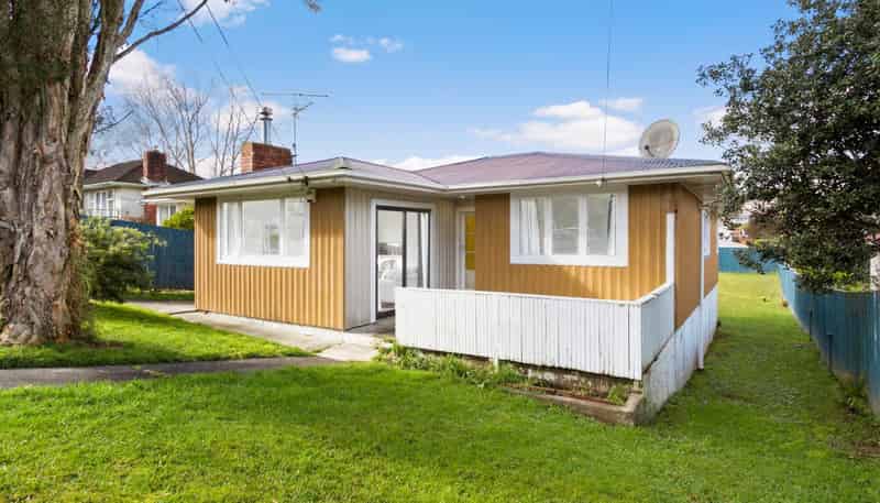 70 Rosamund Avenue, New Windsor