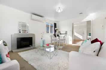 70 Rosamund Avenue, New Windsor