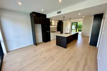 24 Burch Street, Mount Albert