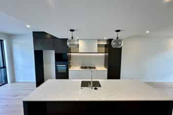 24 Burch Street, Mount Albert