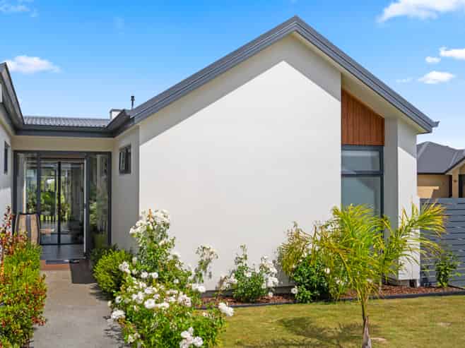 17 Rose Manor Drive, Springlands