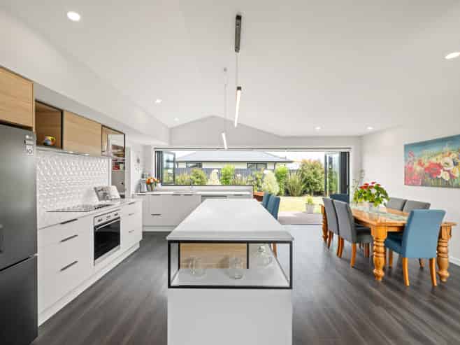 17 Rose Manor Drive, Springlands