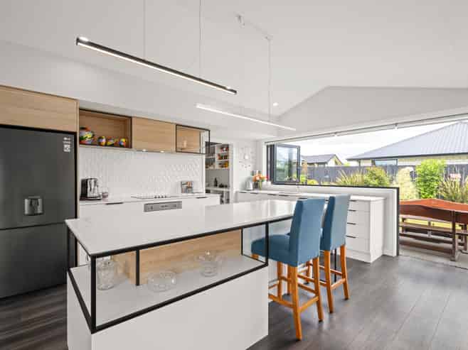 17 Rose Manor Drive, Springlands