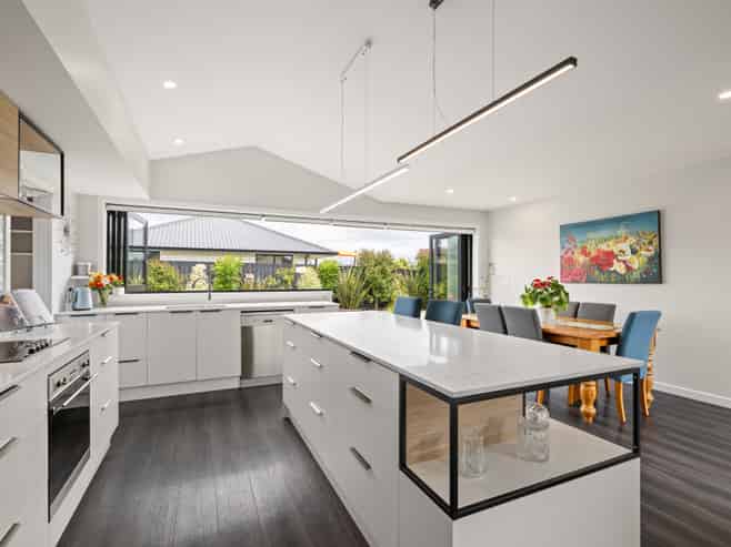 17 Rose Manor Drive, Springlands