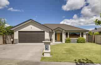 15 Pania Place, Poraiti