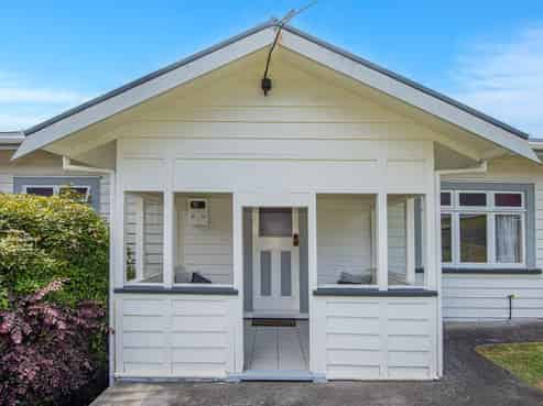 75 Fourth Avenue, WOODHILL