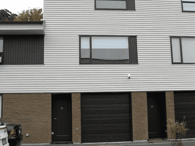 21/8-10 Thatcher Crescent, Crofton Downs