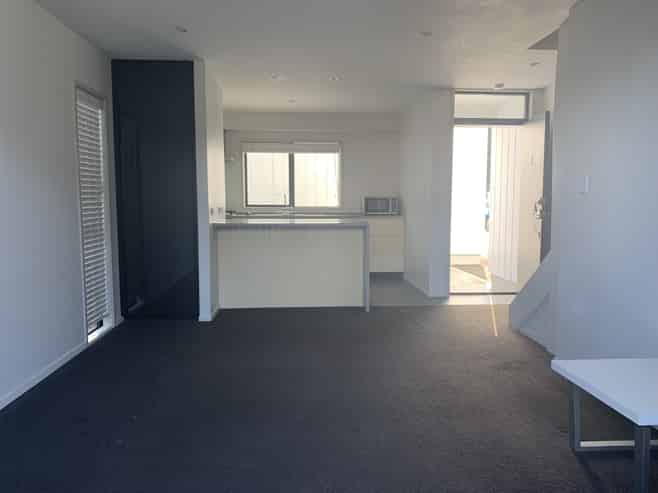 7/195 Massey Street, Frankton