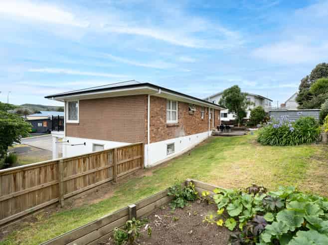 4 Bankart Street, Raglan