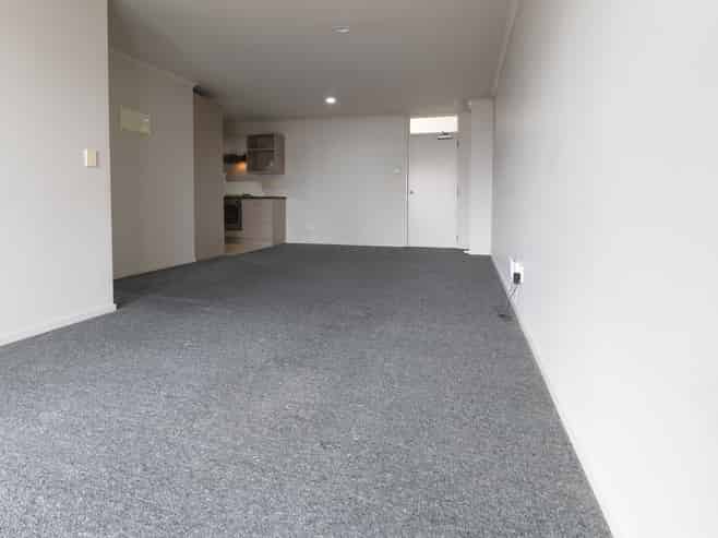 1C/427 Great Nth Rd (1 Wadier), Henderson