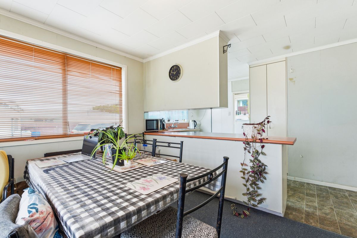 Enjoy Comfortable Living in This Prime Location - Ansicht 3
