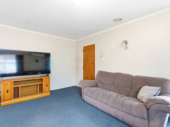 6 Karamu Street, Tawhero