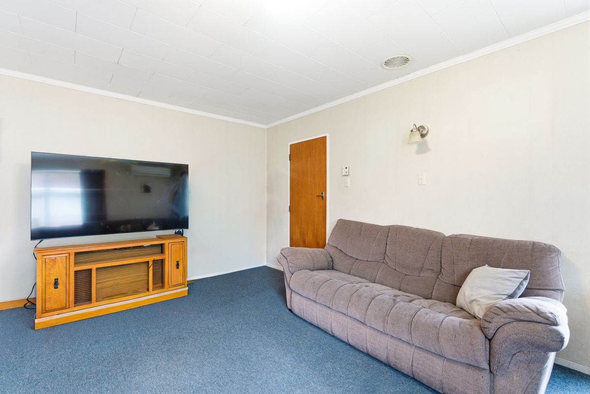 Enjoy Comfortable Living in This Prime Location - Ansicht 6