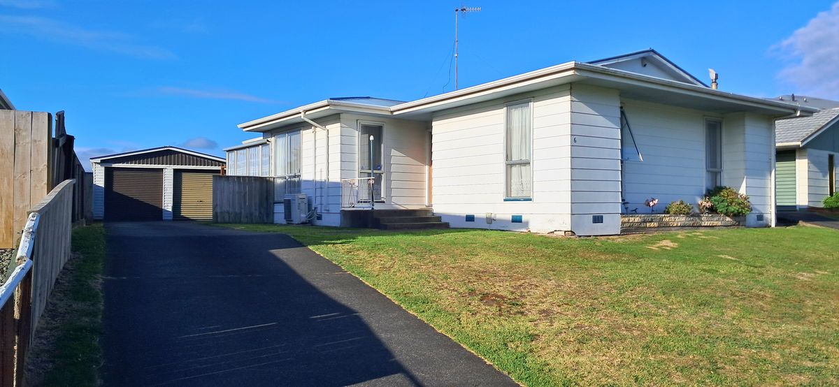 Enjoy Comfortable Living in This Prime Location - Ansicht 2