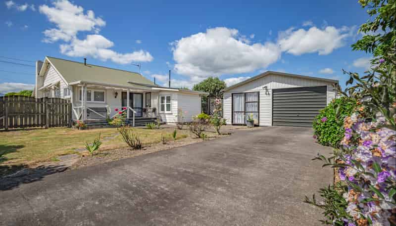 16 Seddon Street, Levin