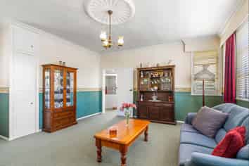 16 Seddon Street, Levin