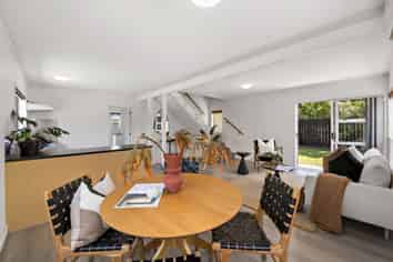 2C Woodward Road, Mount Albert