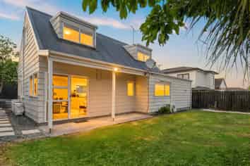 2C Woodward Road, Mount Albert