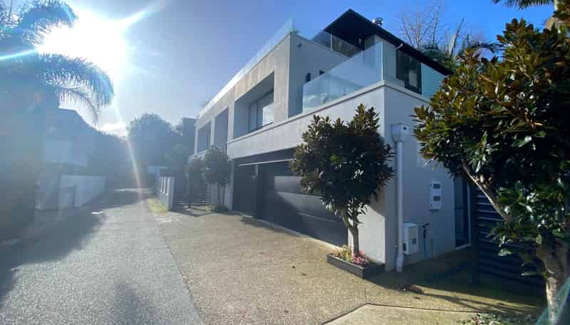 37 Gibraltar Crescent, Parnell