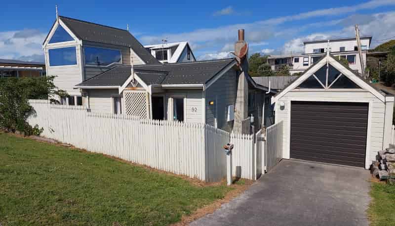 92 Marine Parade, Otaki Beach