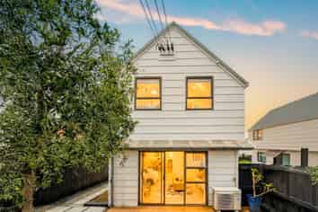 1/30 Owairaka Avenue, Mount Albert