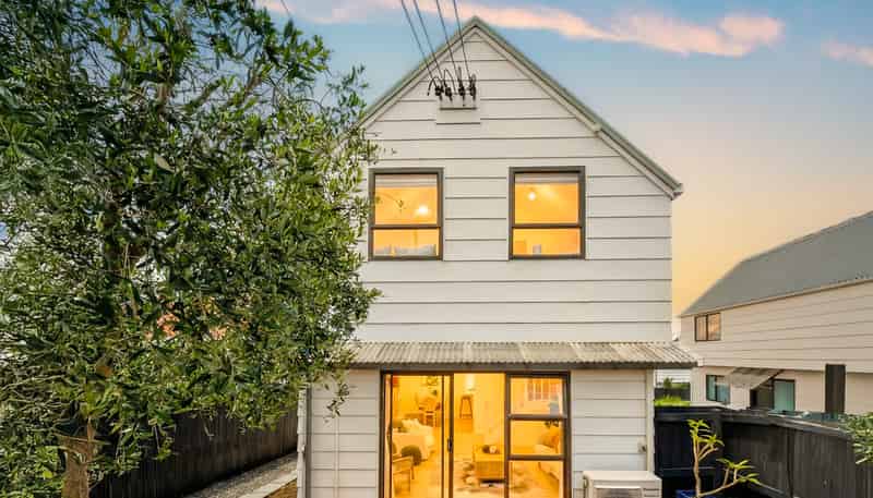 1/30 Owairaka Avenue, Mount Albert