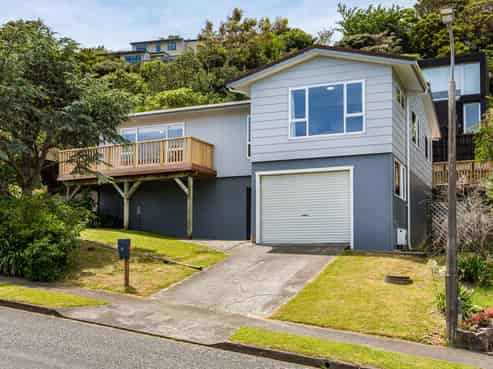85 Leeward Drive, Whitby
