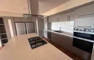 8 Craig Road, Maraetai