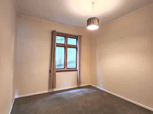 9 Vennell Street, Brooklyn