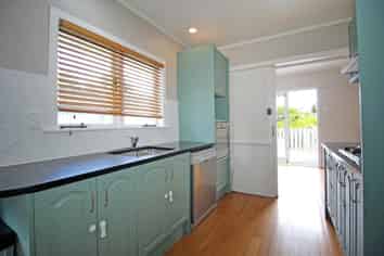 32 Baird Street, Howick