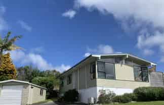 36 Thornlow Street, Glendene