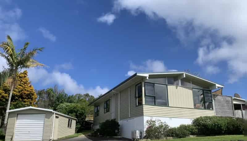 36 Thornlow Street, Glendene