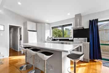 36 Thornlow Street, Glendene