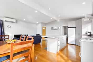 36 Thornlow Street, Glendene