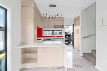 1/1 Sandra Ave, Otara