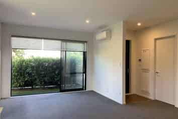 70 Glidepath Road, Hobsonville