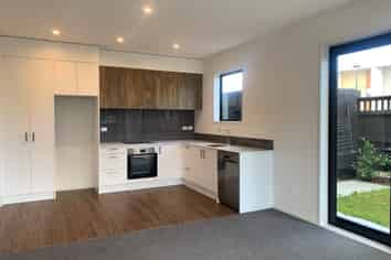 70 Glidepath Road, Hobsonville