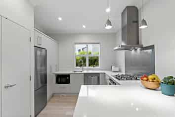 38B Tauoma Crescent, Stonefields