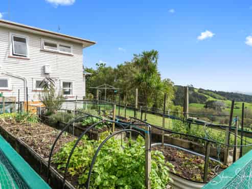 624 Golden Stairs Road, Maungaturoto