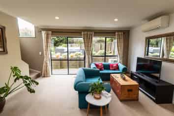 57 Woodhouse Avenue, Karori