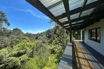 1 Dalmeny Close, Murrays Bay